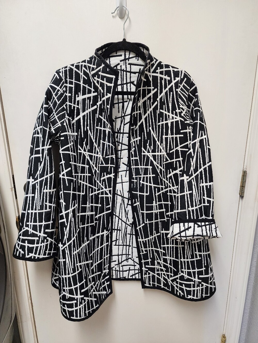 Black & White Reversible Swing Coat Abstract Pattern Open-Front Jacket